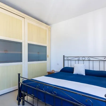 Poseidon Trilo - Myho Casa * Vasto