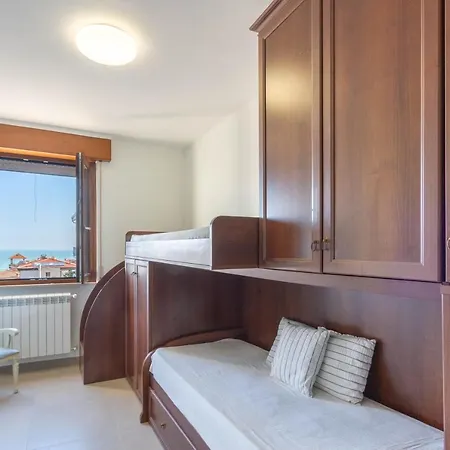 Poseidon Trilo - Myho Casa Apartment